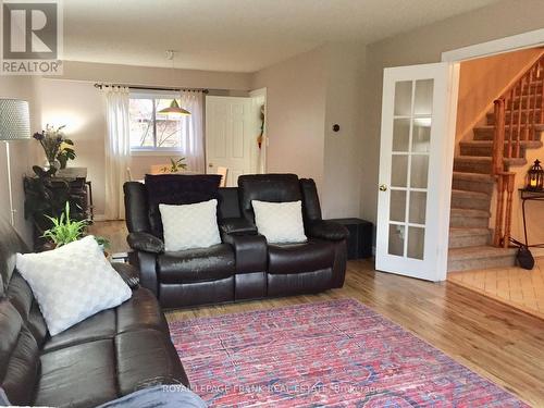 603 Bradley Drive, Whitby (Pringle Creek), ON - Indoor Photo Showing Living Room