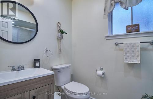 603 Bradley Drive, Whitby (Pringle Creek), ON - Indoor Photo Showing Bathroom