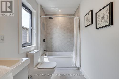 136 Winlow Way, Middlesex Centre (Kilworth), ON - Indoor Photo Showing Bathroom