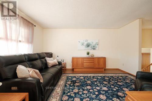 28 Finchurst Road, Peterborough (Ashburnham), ON - Indoor Photo Showing Living Room