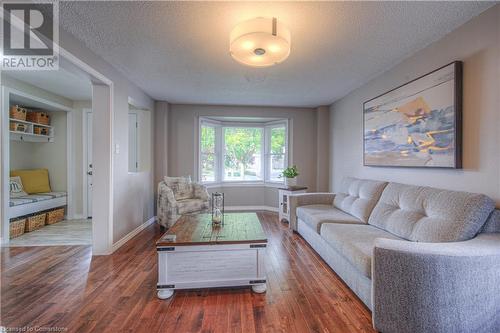 39 Tagge Street, Kitchener, ON - Indoor Photo Showing Living Room