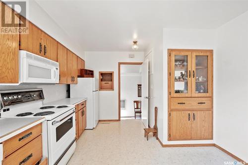 Rural Address- Middle Lake Acreage, Middle Lake, SK - Indoor Photo Showing Kitchen