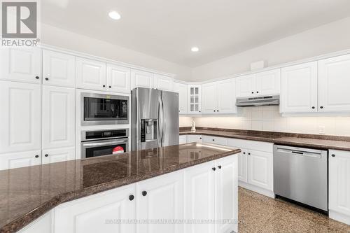 133 Alfred Avenue, Toronto, ON - Indoor Photo Showing Kitchen