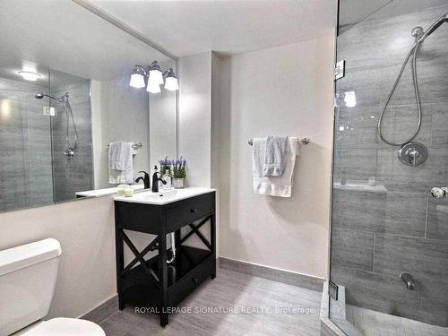 Uph109-797 Don Mills Rd, Toronto, ON - Indoor Photo Showing Bathroom