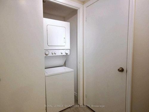 Uph109-797 Don Mills Rd, Toronto, ON - Indoor Photo Showing Laundry Room