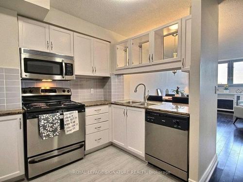 Uph109-797 Don Mills Rd, Toronto, ON - Indoor Photo Showing Kitchen With Stainless Steel Kitchen With Double Sink