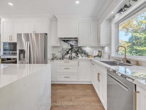 68 Dewlane Dr, Toronto, ON - Indoor Photo Showing Kitchen With Double Sink With Upgraded Kitchen