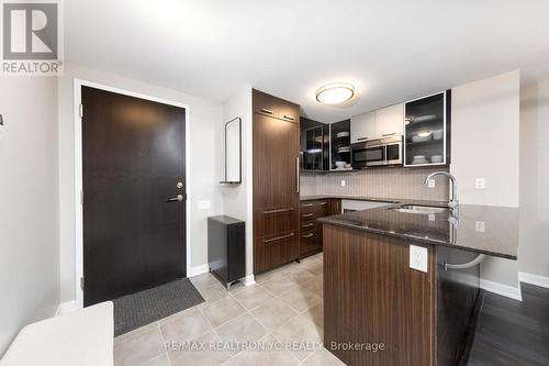 301 - 5168 Yonge Street, Toronto, ON - Indoor Photo Showing Kitchen With Double Sink