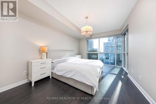 301 - 5168 Yonge Street, Toronto, ON - Indoor Photo Showing Bedroom