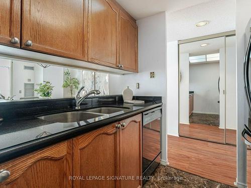 1002-7 Bishop Ave, Toronto, ON - Indoor Photo Showing Kitchen With Double Sink