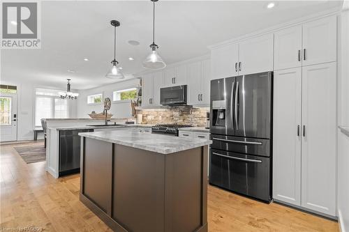 796 Arlington Street, Port Elgin, ON - Indoor Photo Showing Kitchen With Upgraded Kitchen