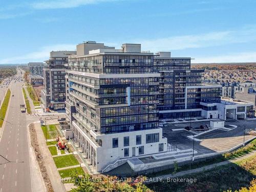 222-395 Dundas St W, Oakville, ON - Outdoor With View