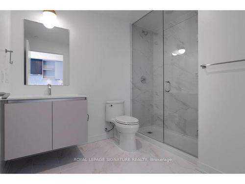 620-395 Dundas St W, Oakville, ON - Indoor Photo Showing Bathroom