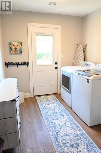 1127 James Crescent, Dresden, ON - Indoor Photo Showing Laundry Room