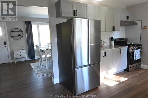 1127 James Crescent, Dresden, ON - Indoor Photo Showing Kitchen