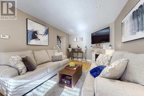 38 Heathcliffe Square, Brampton, ON - Indoor Photo Showing Living Room