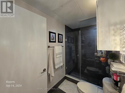 2512 - 185 Roehampton Avenue, Toronto, ON - Indoor Photo Showing Bathroom