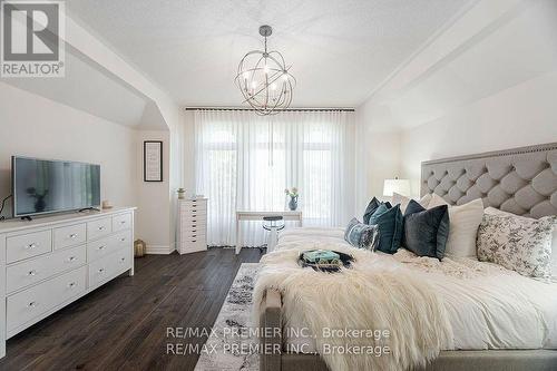 37 Furrows End, Brampton, ON - Indoor Photo Showing Bedroom