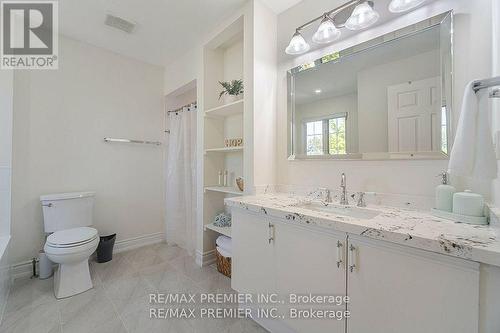 37 Furrows End, Brampton, ON - Indoor Photo Showing Bathroom