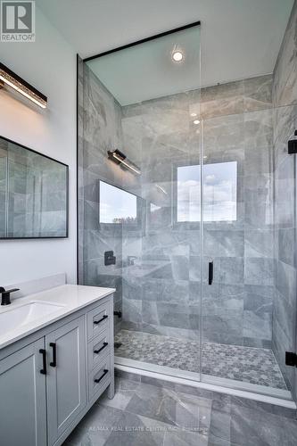 1372 Wren Avenue, Oakville, ON - Indoor Photo Showing Bathroom