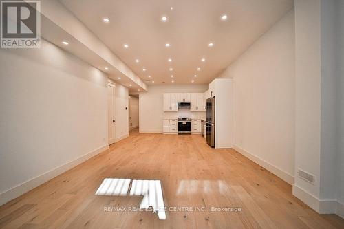 1372 Wren Avenue, Oakville, ON - Indoor Photo Showing Other Room