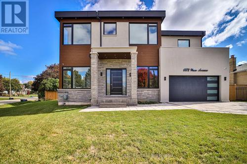 1372 Wren Avenue, Oakville, ON - Outdoor With Facade