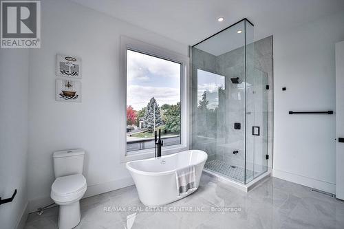 1372 Wren Avenue, Oakville, ON - Indoor Photo Showing Bathroom