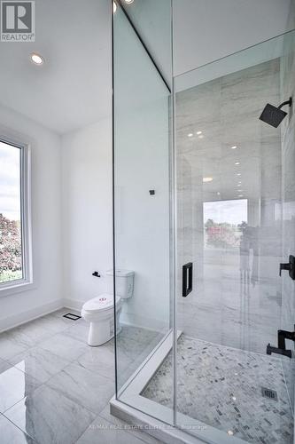 1372 Wren Avenue, Oakville, ON - Indoor Photo Showing Bathroom