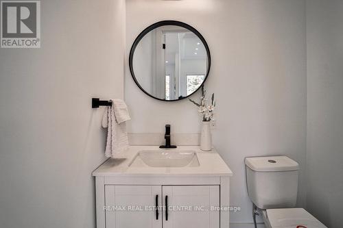 1372 Wren Avenue, Oakville, ON - Indoor Photo Showing Bathroom