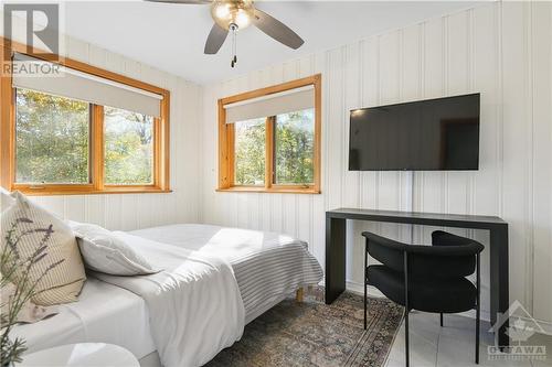 2255 B Calabogie Road, Burnstown, ON - Indoor Photo Showing Bedroom