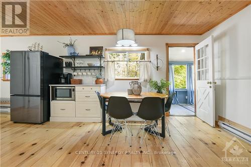 2255 B Calabogie Road, Greater Madawaska, ON - Indoor Photo Showing Dining Room