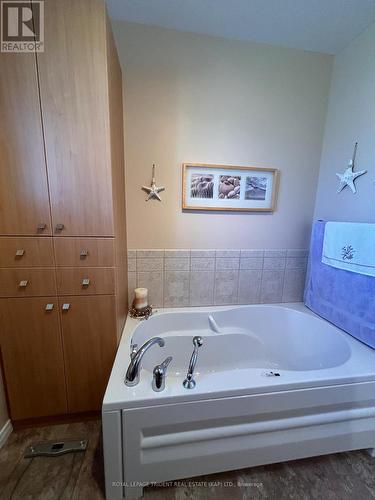 6 Seaborne Crescent S, Kapuskasing, ON - Indoor Photo Showing Bathroom