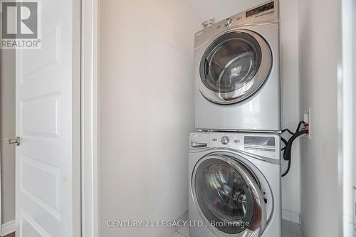 1406 - 215 Queen Street E, Brampton, ON - Indoor Photo Showing Laundry Room