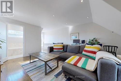 818 Windermere Avenue, Toronto, ON - Indoor Photo Showing Living Room