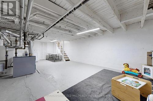 818 Windermere Avenue, Toronto, ON - Indoor Photo Showing Garage