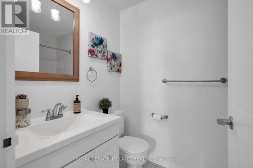 503 - 570 Proudfoot Lane, London, ON - Indoor Photo Showing Bathroom