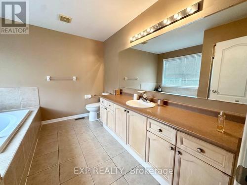 Main - 95 Wood Rim Drive, Richmond Hill, ON - Indoor Photo Showing Bathroom