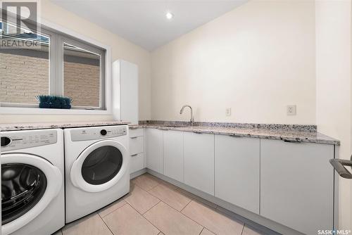 6106 Wascana Court, Regina, SK - Indoor Photo Showing Laundry Room