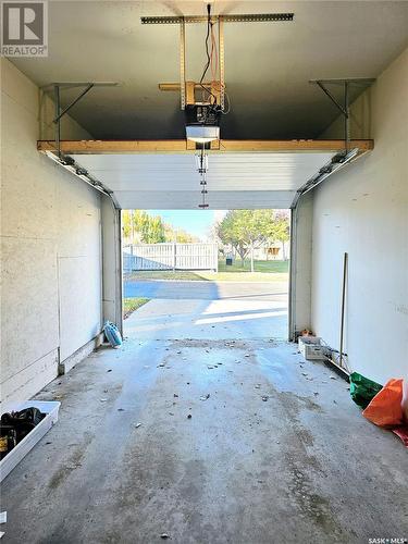 31 701 Mcintosh Street E, Swift Current, SK - Indoor Photo Showing Garage