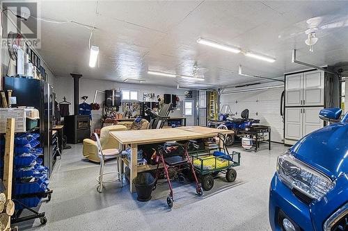 16 Lakeview Crescent, Roberts Arm, NL - Indoor Photo Showing Garage