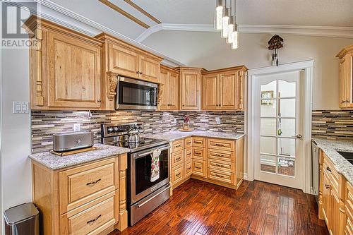 16 Lakeview Crescent, Roberts Arm, NL - Indoor Photo Showing Kitchen With Upgraded Kitchen