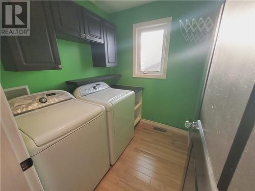 41 Kingsview Drive, Sudbury, ON - Indoor Photo Showing Laundry Room