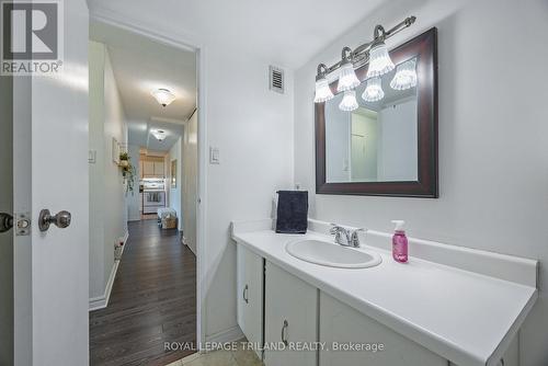 201 - 1105 Jalna Boulevard, London, ON - Indoor Photo Showing Bathroom