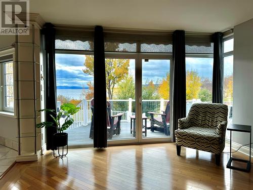 189 Nicholsville Road, Deer Lake, NL - Indoor Photo Showing Living Room