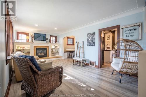 69 Amelia Street, Chatham, ON - Indoor Photo Showing Living Room With Fireplace