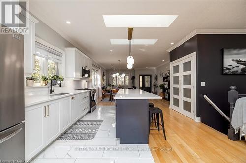 170 Lakeshore Road, Georgian Bluffs, ON - Indoor Photo Showing Other Room