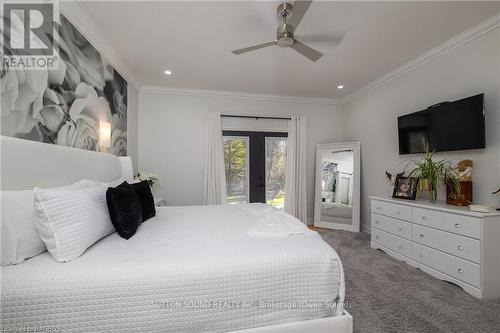 170 Lakeshore Road, Georgian Bluffs, ON - Indoor Photo Showing Bedroom