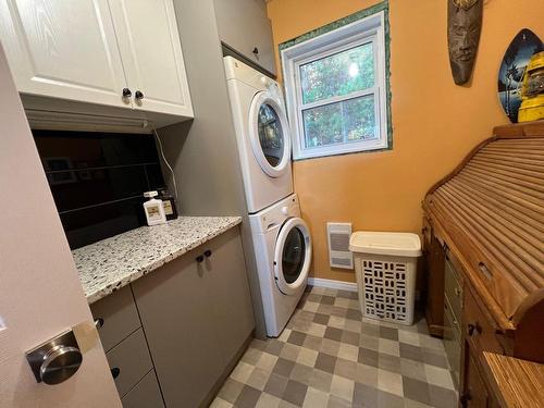 Laundry room - 497 Ch. Du Lac-De-L'Argentier, Fugèreville, QC - Indoor Photo Showing Laundry Room