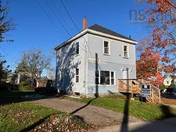 8 Slack Street  Truro, NS B2N 3Z1