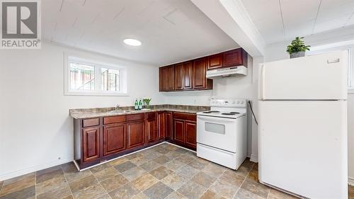 9 Harnum Crescent, Mount Pearl, NL - Indoor Photo Showing Kitchen